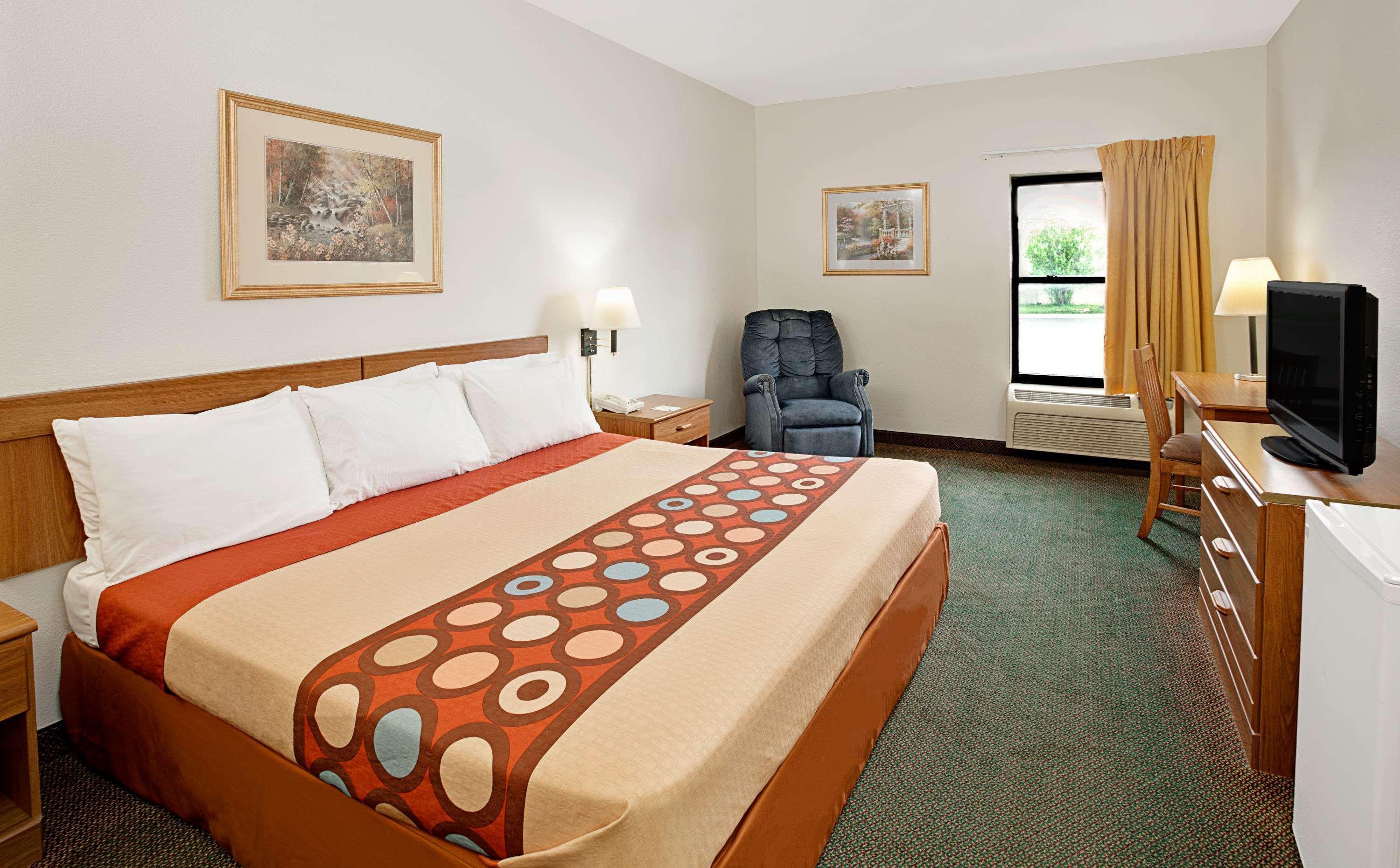 Super 8 By Wyndham Hampshire Il Hotell Eksteriør bilde