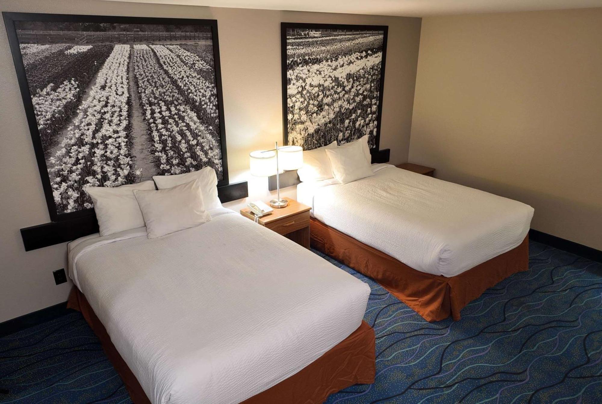 Super 8 By Wyndham Hampshire Il Hotell Eksteriør bilde